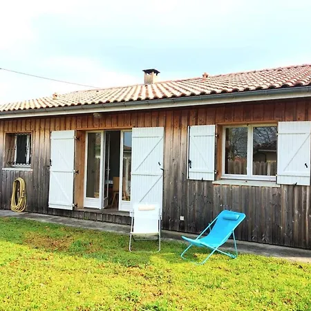 Comfortable House With Nice Garden In * Audenge